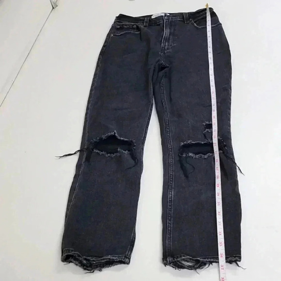 Abercrombie Ultra High Rise Ankle Straight Jeans- washed black - Picture 3 of 13